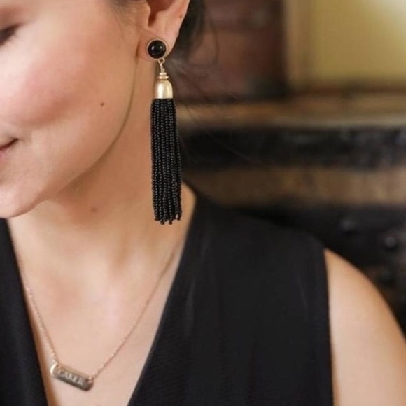 ::⚜️🌚Gorgeous Hand Beaded Black Tassel Earrings - Picture 2 of 12